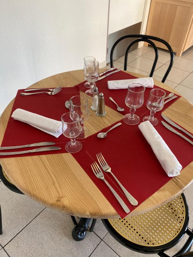 Hotel Restaurant Olympe Aix-en-Provence Bagian luar foto